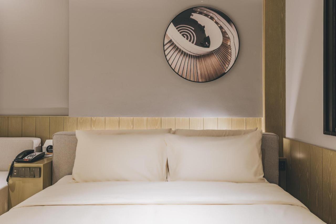 Atour X Hotel The Bund East Nanjing Road Шанхай Экстерьер фото